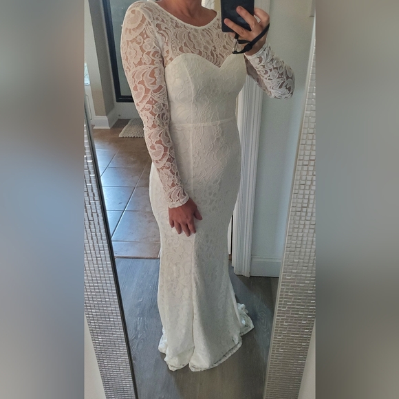 NEW Lulu's Lace Wedding Dress - Picture 11 of 16